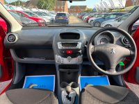 PEUGEOT 107