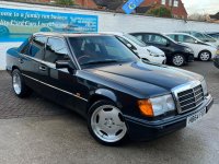 MERCEDES-BENZ 260