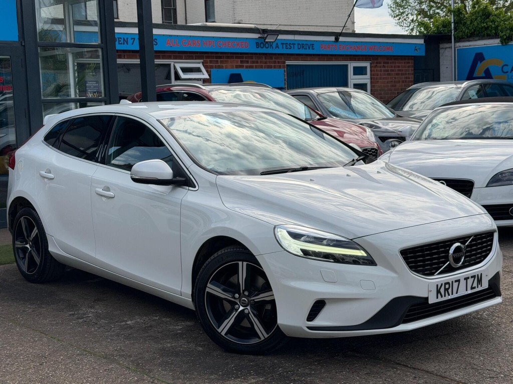 2017 Volvo V40